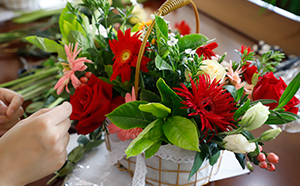 康景輝插花會“感恩六月，插花品恩”
